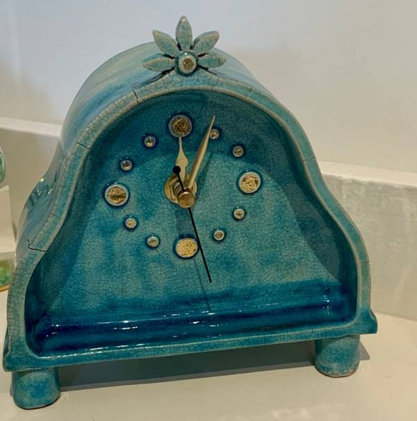 - a Ceramic by Sarah McCormack, measuring 17 x 16 cm (H x W) £150